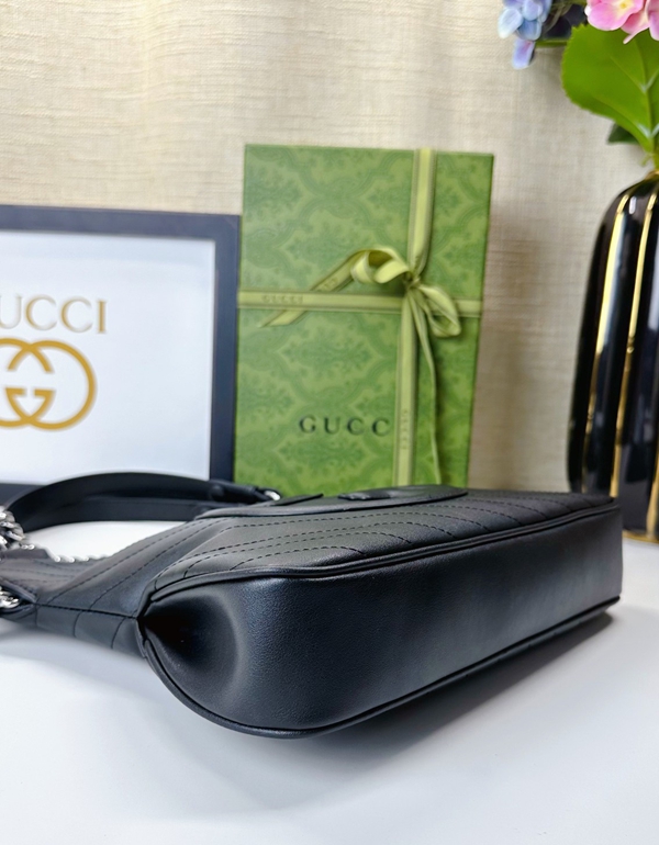 激安グッチバッグコピー角部分ディテール